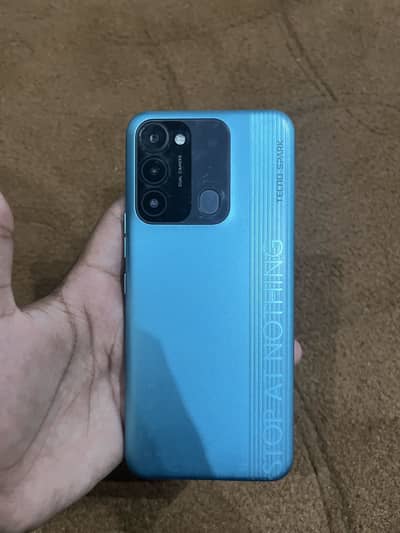 TECHNO SPARK 8c