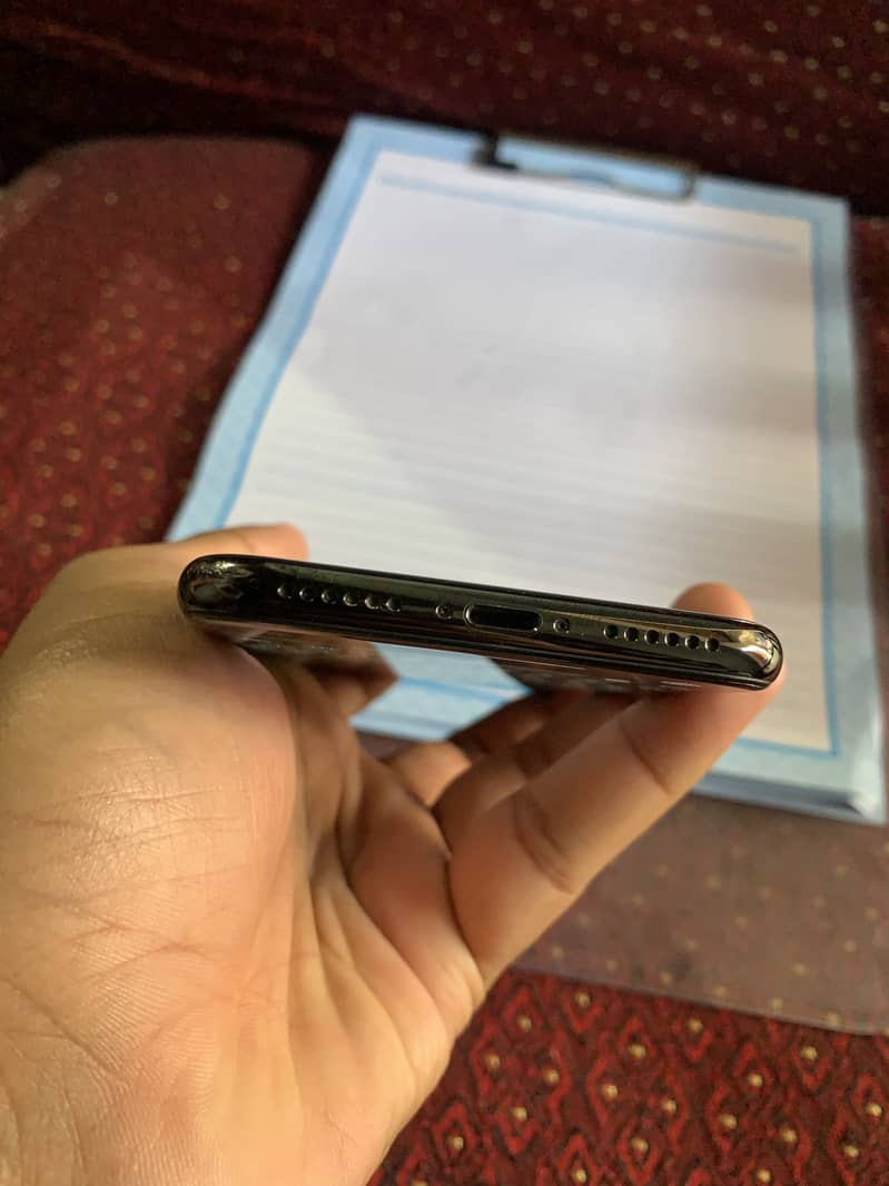 Apple iPhone X 7