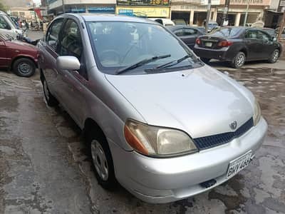 Toyota Platz 2001