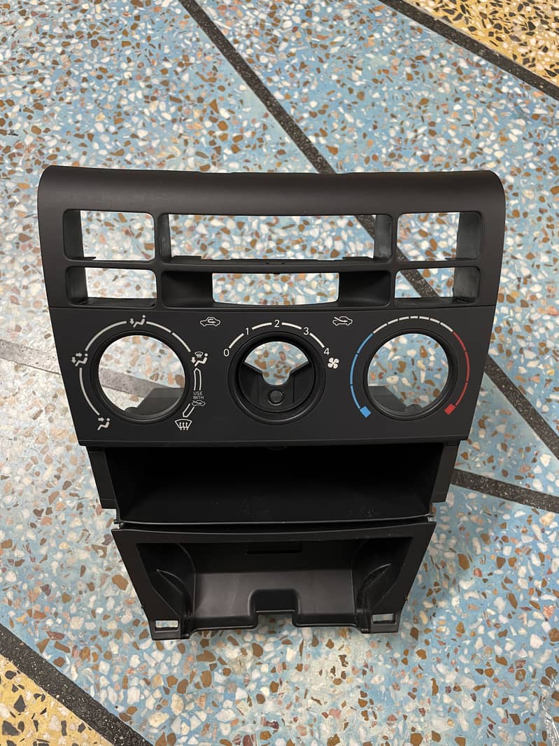 Corolla 2003-2008 centre console 3