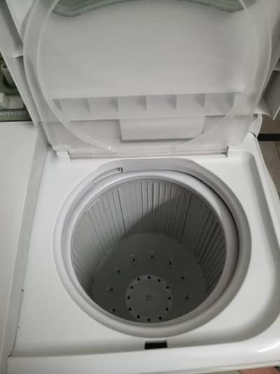 washing machine with drayer slightly used
