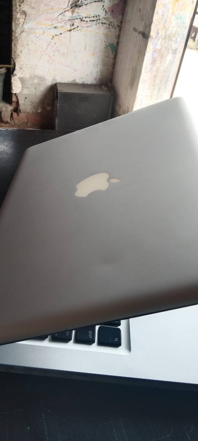 MacBook pro mid 0