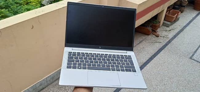 HP Elitebook 630 G9 | Intel Core i3 12th Gen | 8/256 gb | With Charge