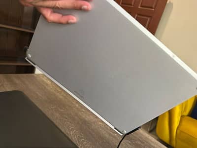 Microsoft surface book 2