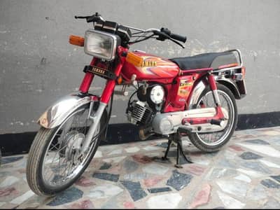 Yamaha 2 Stroke 2009 Model Totally Geniune
