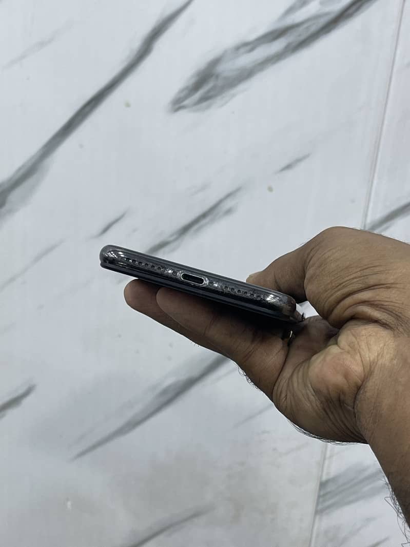 Apple iPhone X 1