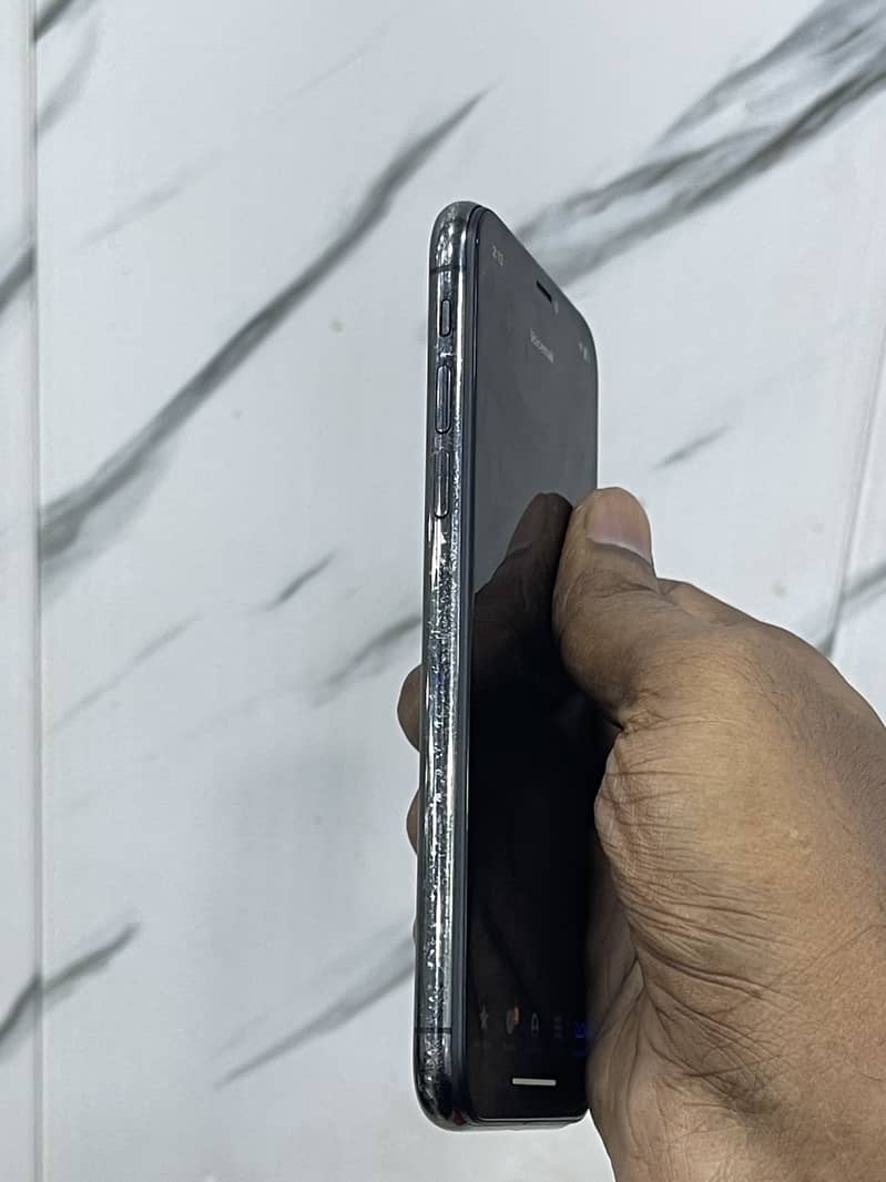 Apple iPhone X 2