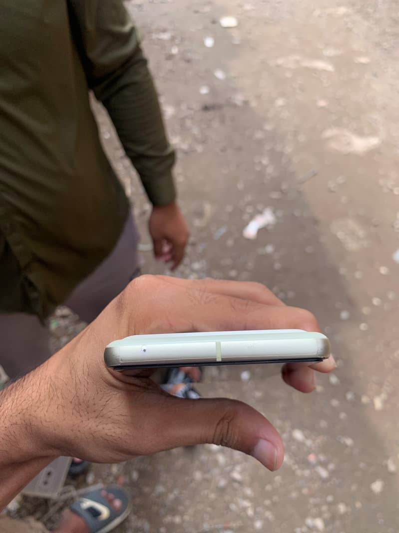 Google Pixel 7 3