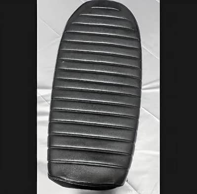 Cafe racer seat