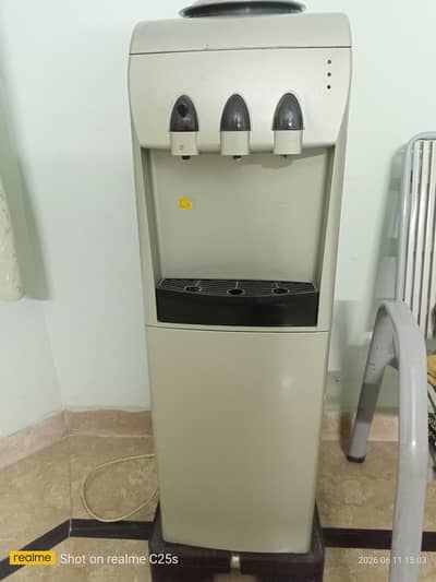 Orient water dispenser with Refrigerator