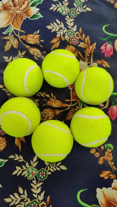Tennis balls double gas ball