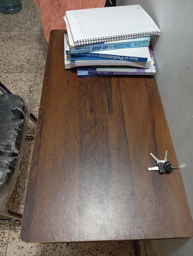study table and Chair 8