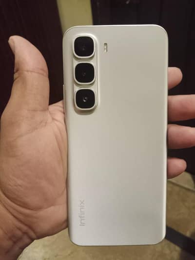 Infinix hot 60 pro plus with 4month warranty
