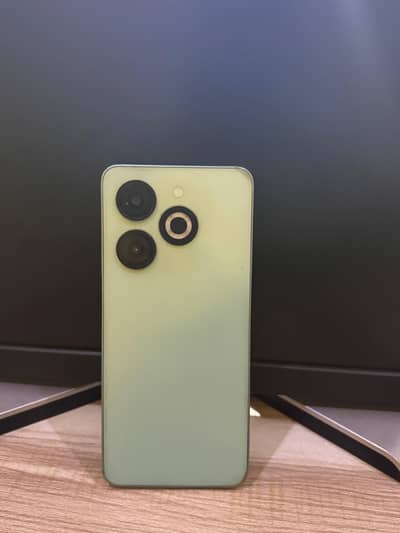 Infinix Smart 8 (4+64 gb)