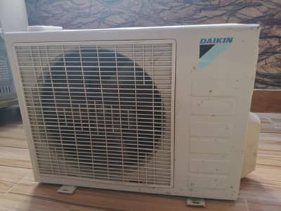1 Ton DAIKIN AC inner or outer both