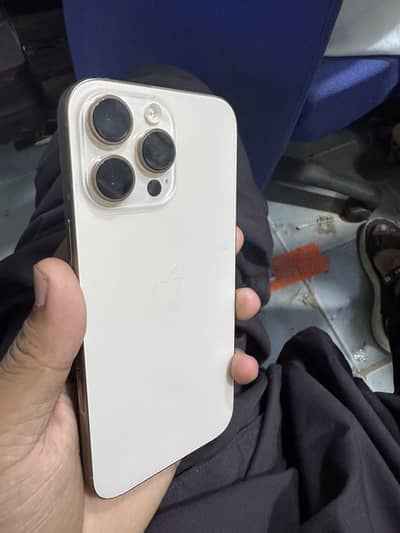 Apple iPhone 16 Pro Max