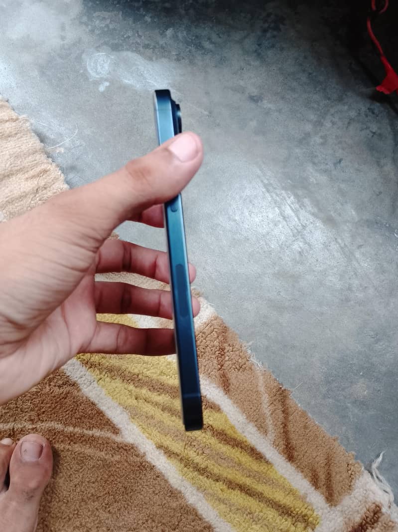 iPhone 15 Pro Max 2