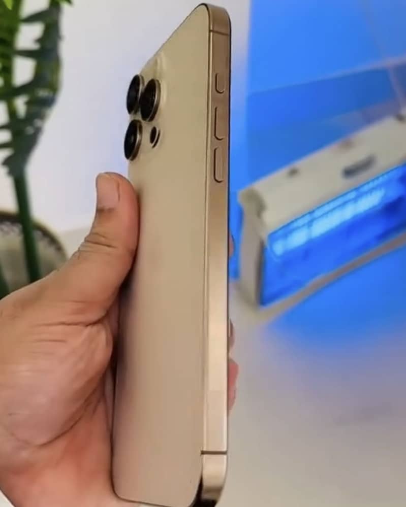 Iphone 16 Pro Max 3