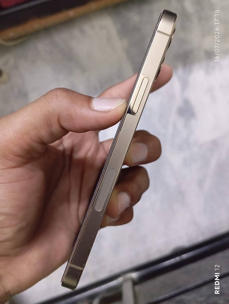 Apple iPhone 12 Pro 3