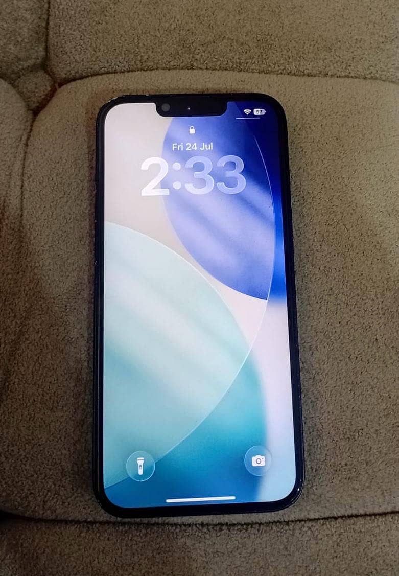 Apple iPhone 14 3