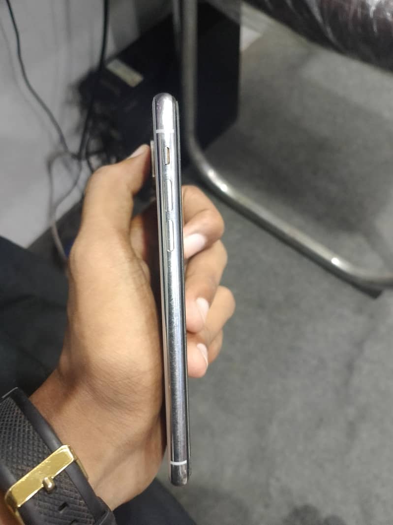 Apple iPhone X 1