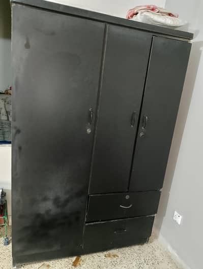 2 door wooden wardrobe