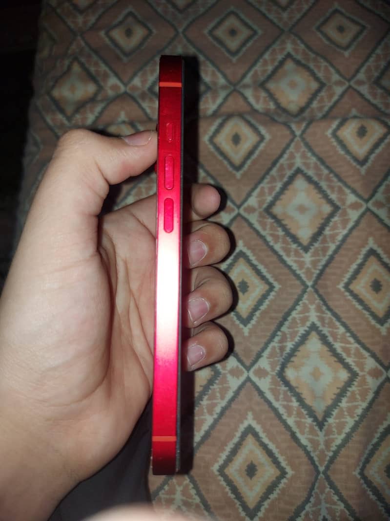 Apple iPhone 14 4