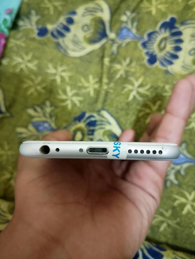 Apple iPhone 6 1