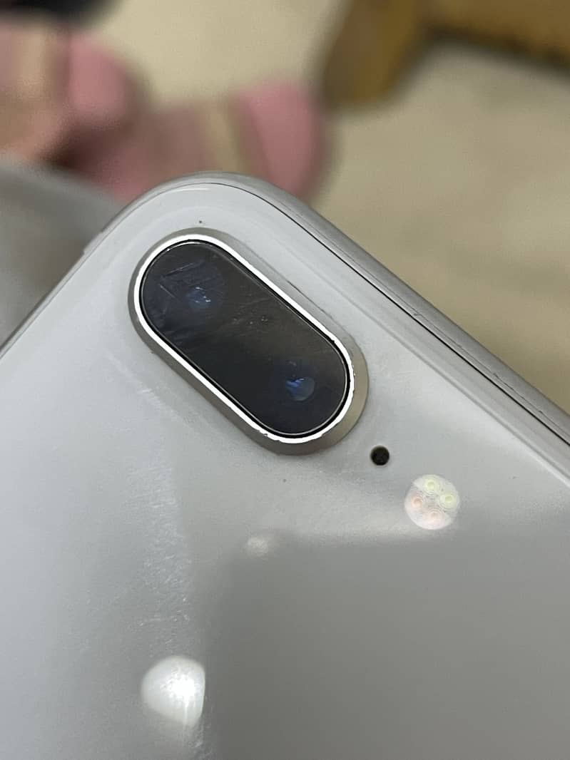 Apple iPhone 8 Plus 7