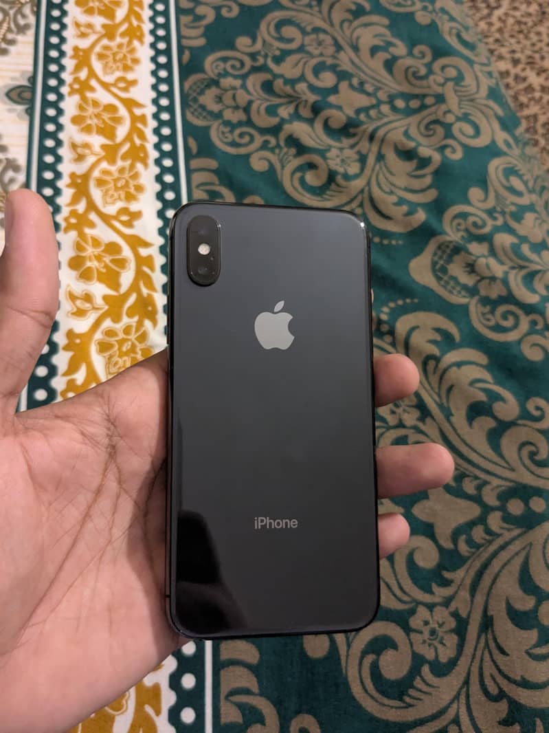 Apple iPhone X 4
