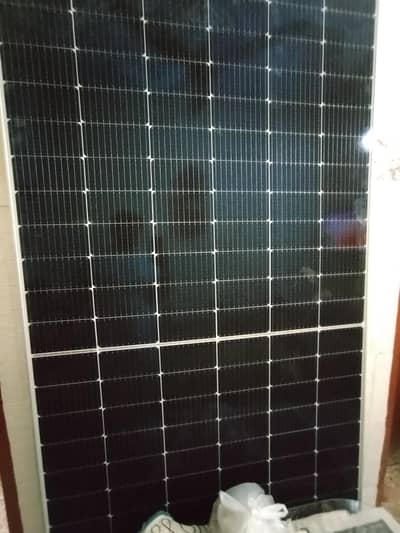 inverex Solar inverter 600w + Inverex Solar panel 550w NEW