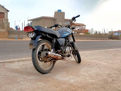 Suzuki gs150