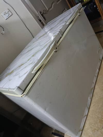 ​Dawlance Double Door Deep Freezer for Sale - Good Condition