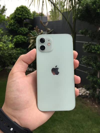 Apple iPhone 12
