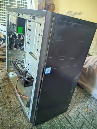 Intel Core i3 8th Gen | RX 470 | 8GB DDR4 | SSD + HDD