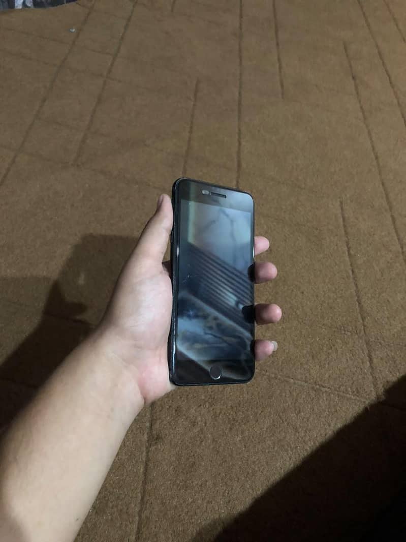 Apple iPhone 7 Plus 4