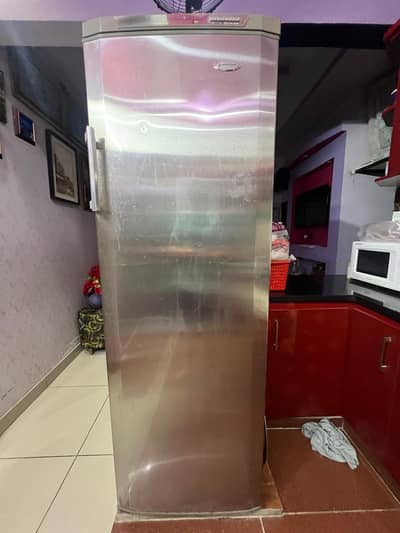 Westpoint deep freezer