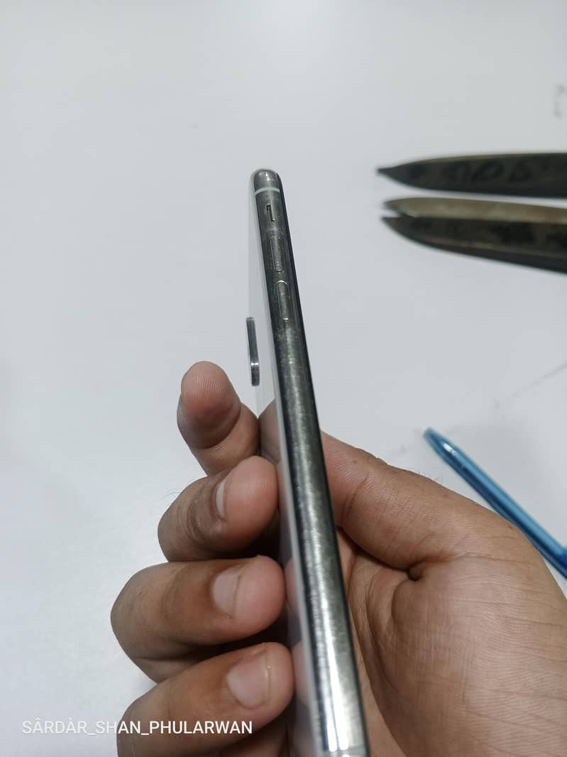Apple iPhone X 5
