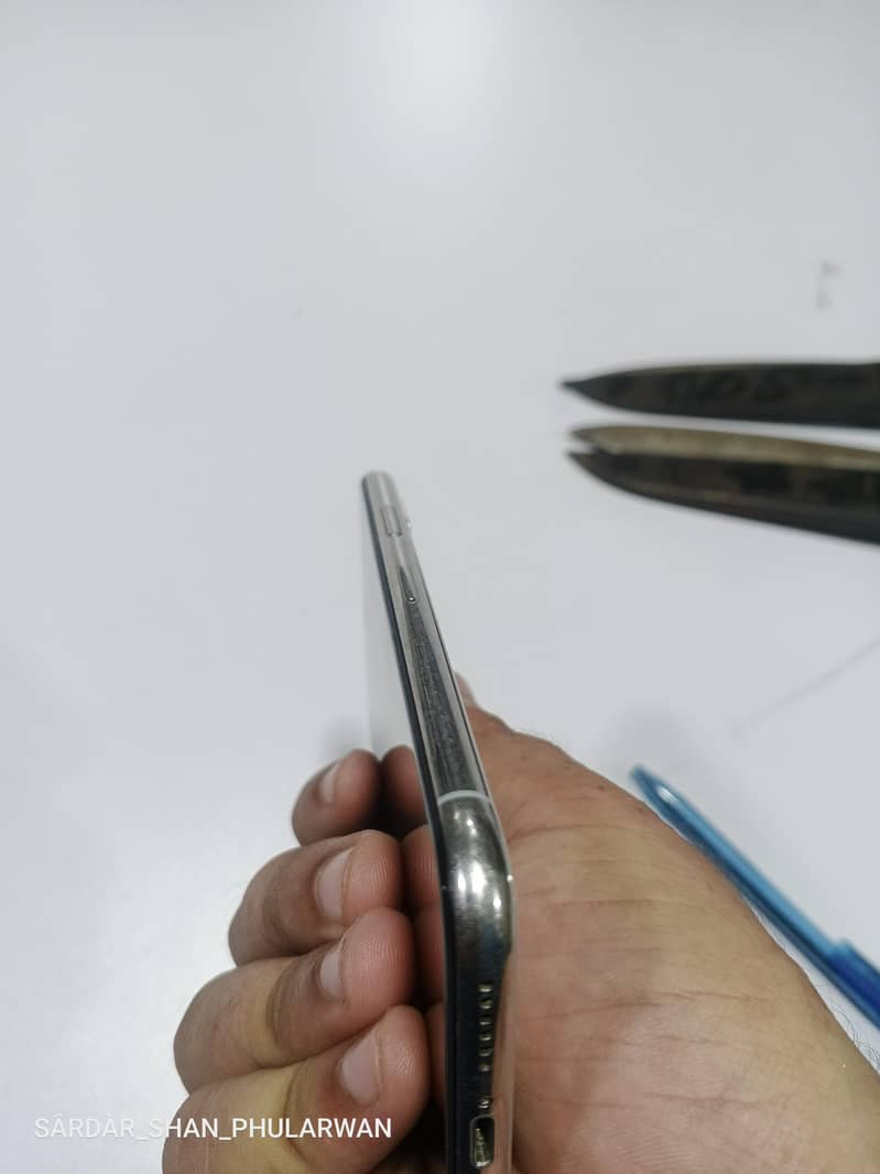 Apple iPhone X 6