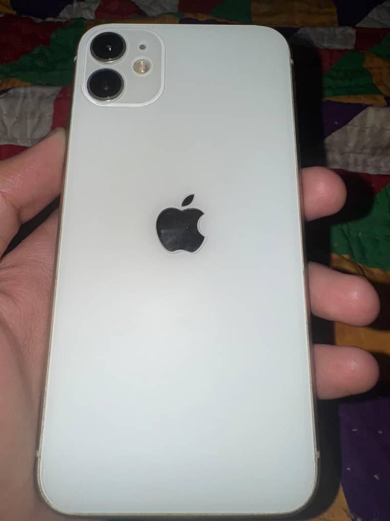 Apple iPhone 11 0