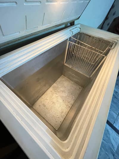 deep freezer full size