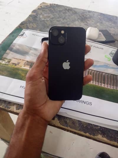 Apple iPhone 13