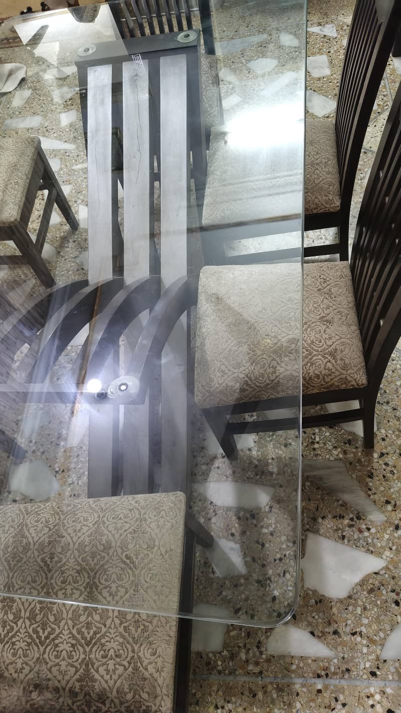 Dining table 6 seater 14