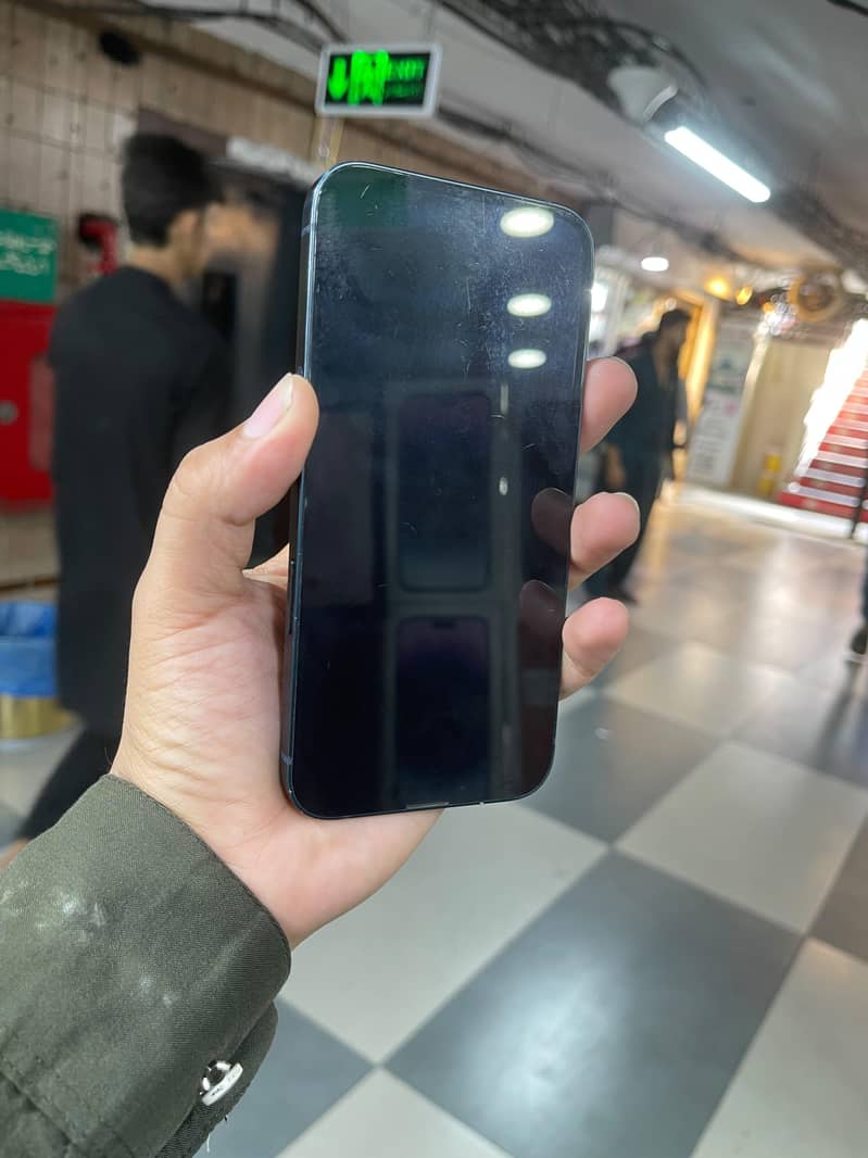 Apple iPhone 13 3