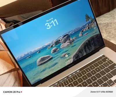 macbook pro 2019 16 inch i9 16gb 1tb very neat clean