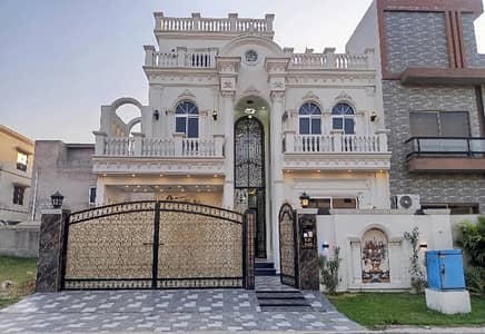 Prime Location 10 Marla House In Central Citi Housing Society For sale