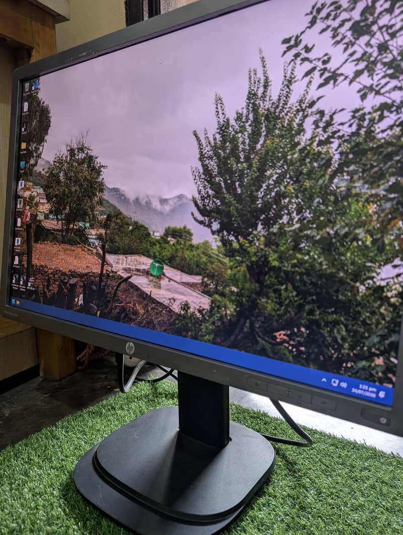 hp e241i 24" inch display 1