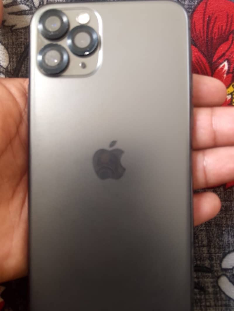 Apple iPhone 11 Pro 2