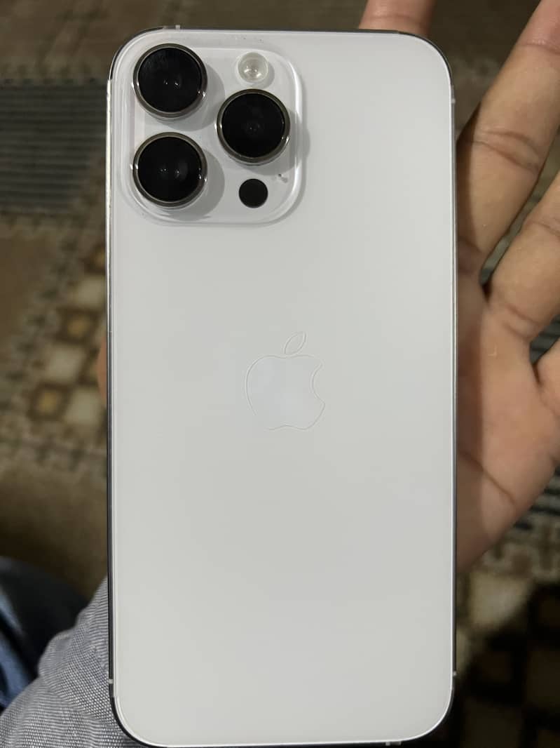 iPhone 14 pro max 1