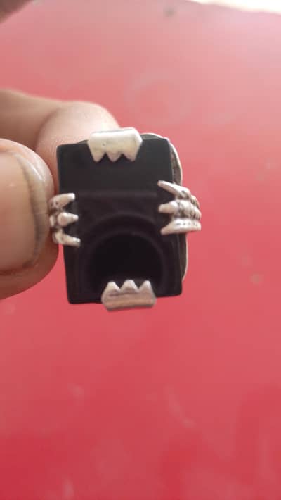 claw ring